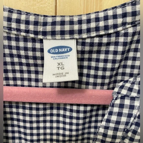 ❤️❤️Old Navy Country Checker Board White & Black Sleeveless Button Down - Picture 3 of 7
